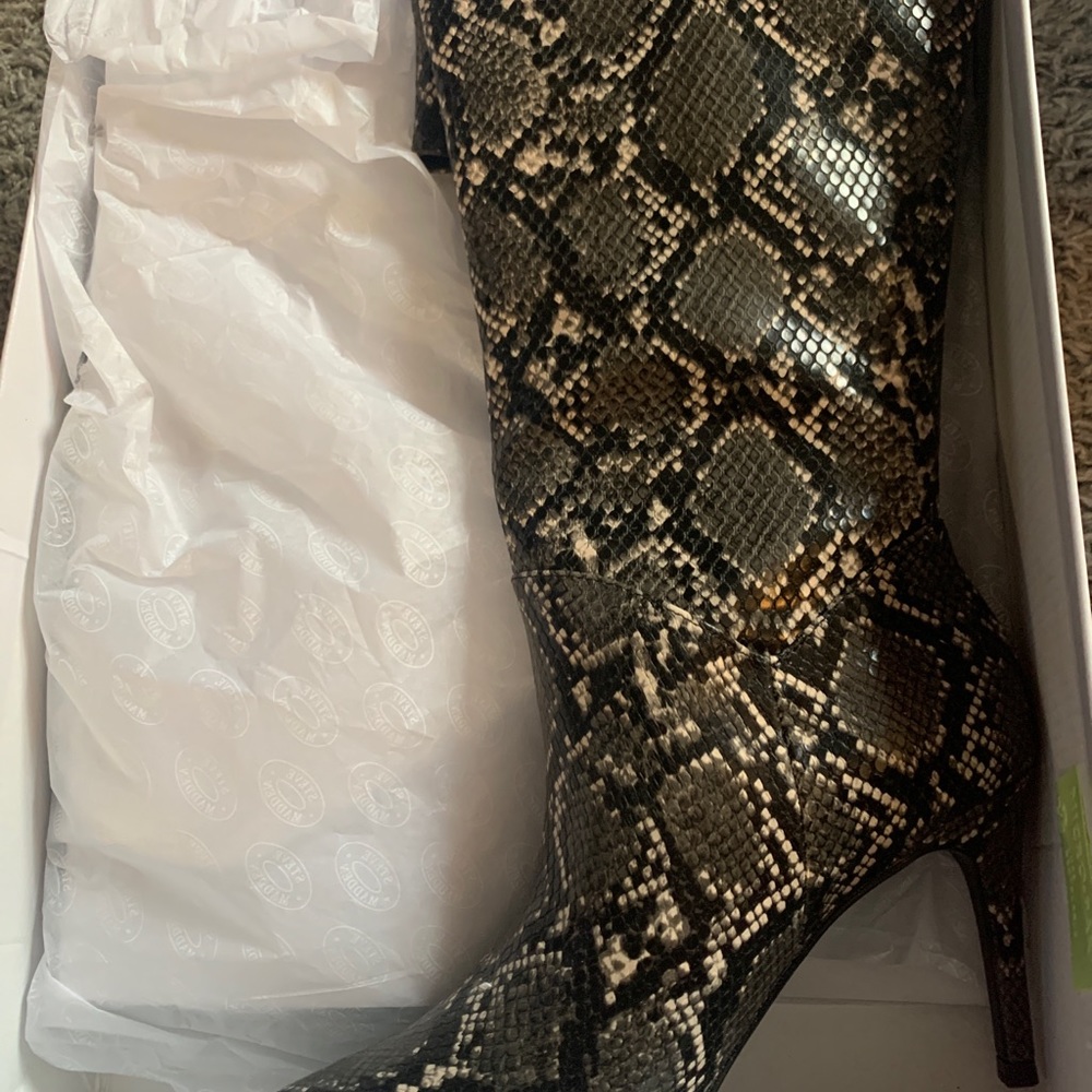 Snake print women boots